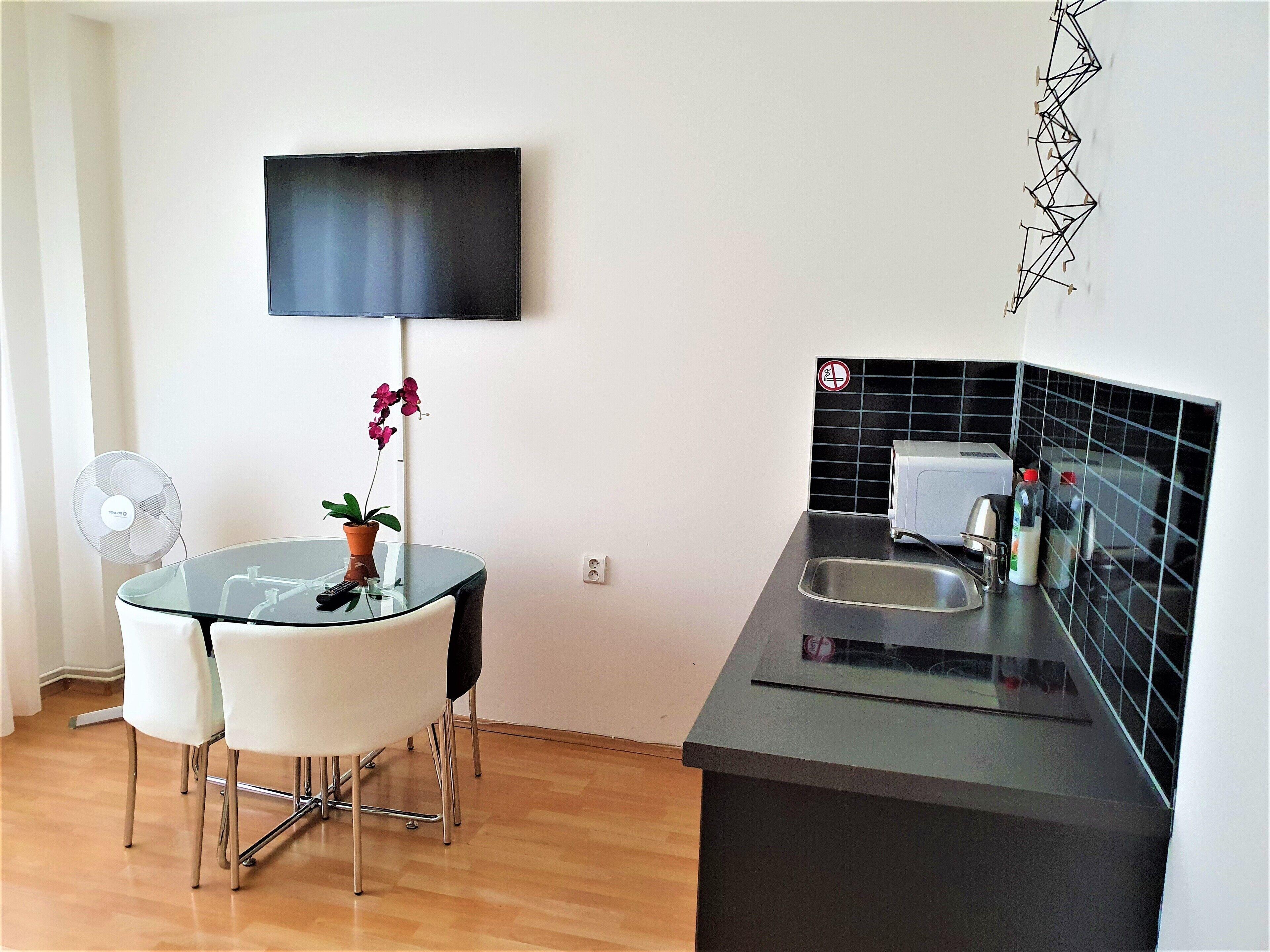 Epstein Apartments — Photos 2